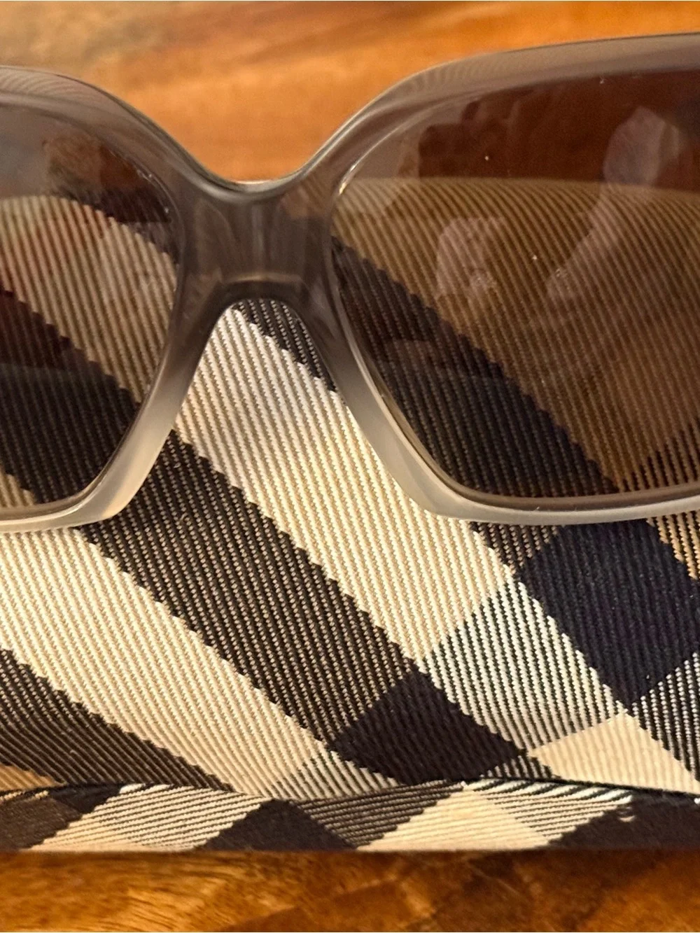 Burberry BE4083 Oversized Grey Gradient Sunglasses Women  Size 59 14 140 W Case